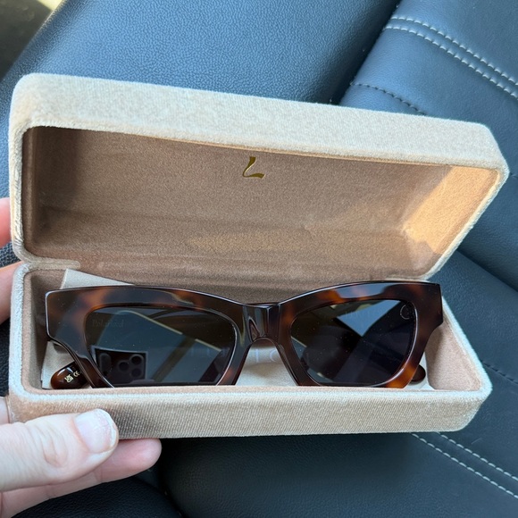 Tortoise Shell Sunglasses - Picture 3 of 3